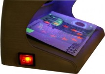 Ультрафиолетовый детектор валют DoCash 025